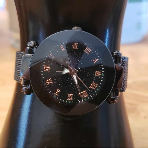 Women’s black sparkly watch - Picture 3 of 6